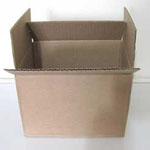 1. Choose a strong cardbod box for the house. House-box-001.jpg